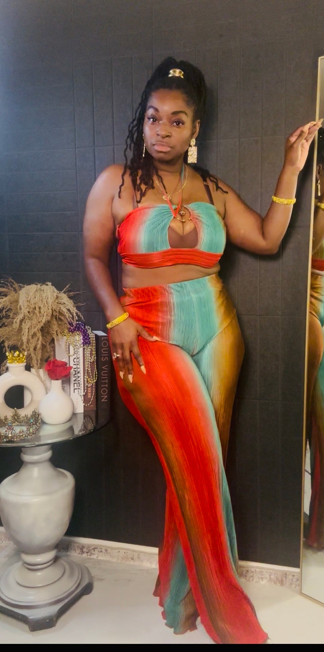 Tropical Royalty Flow Set