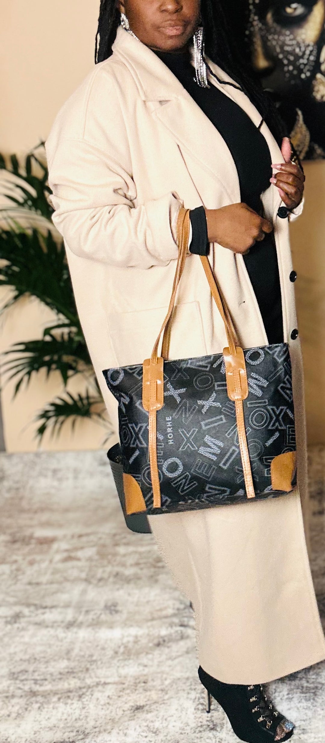 EVERYWHERE I GO -THREE PIECE HAND BAG/PURSE