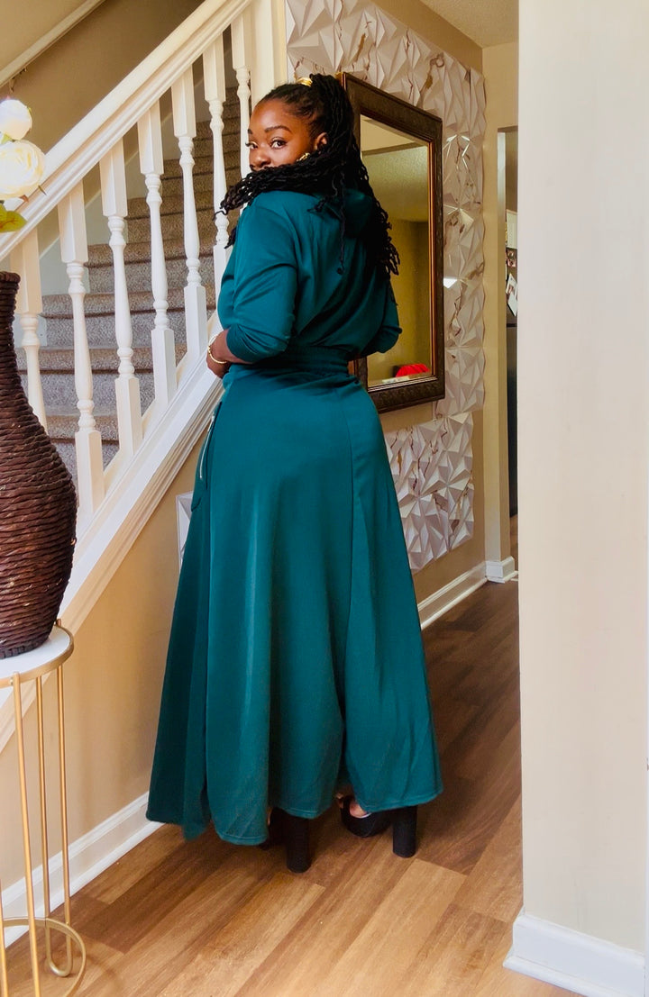 She Leads in Luxury Set