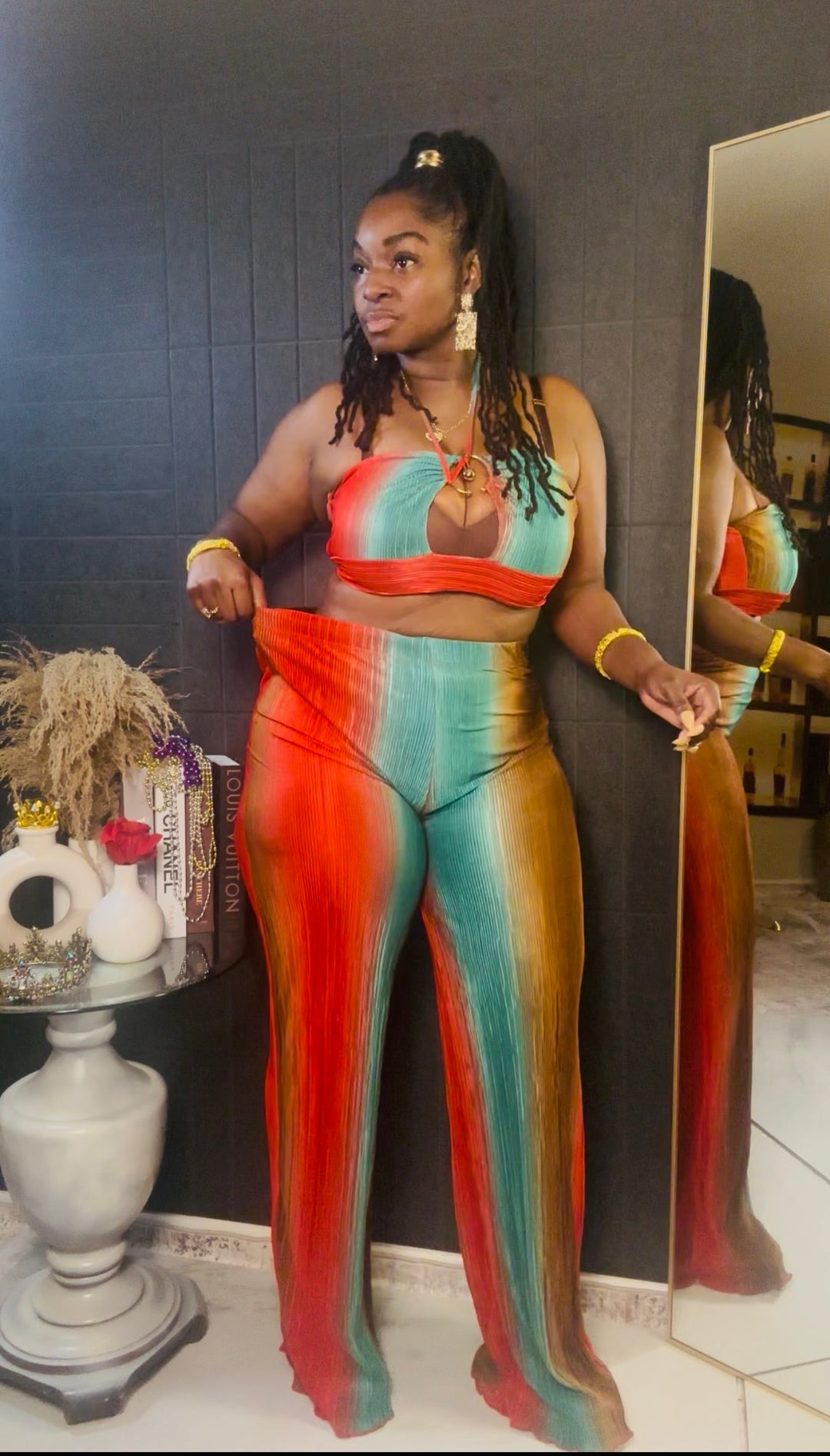 Tropical Royalty Flow Set