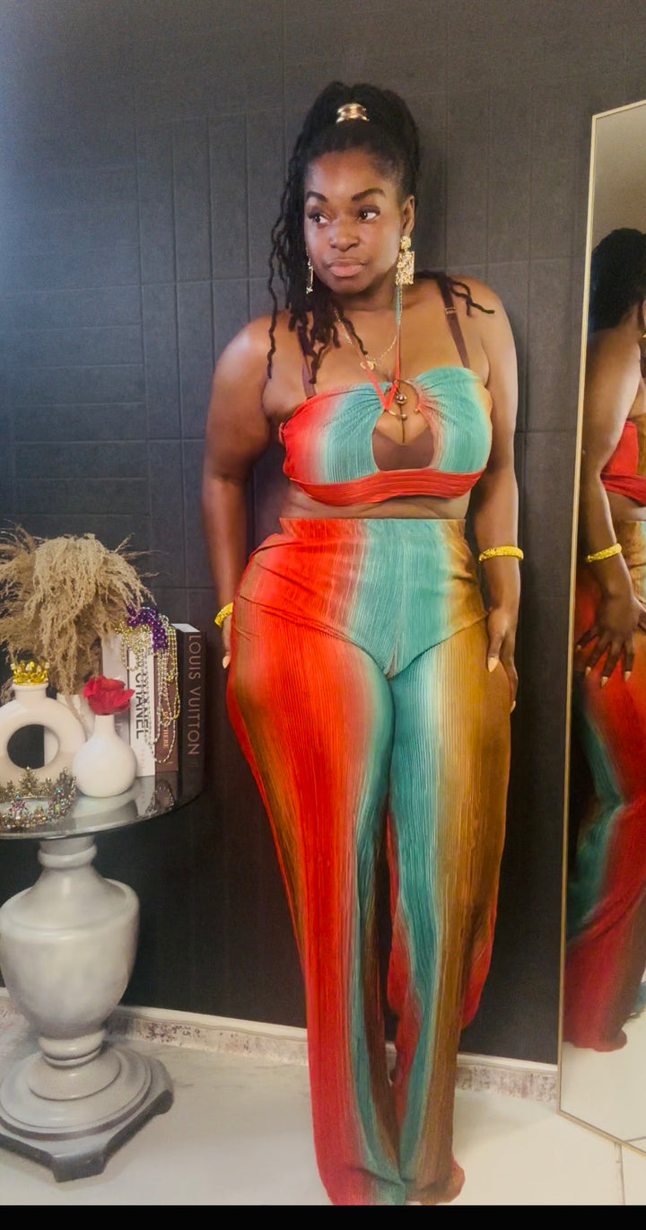 Tropical Royalty Flow Set