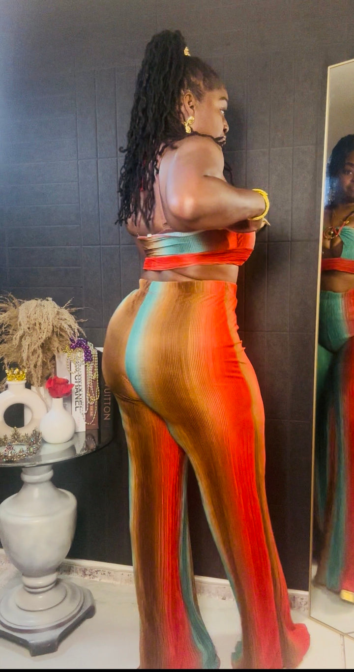 Tropical Royalty Flow Set