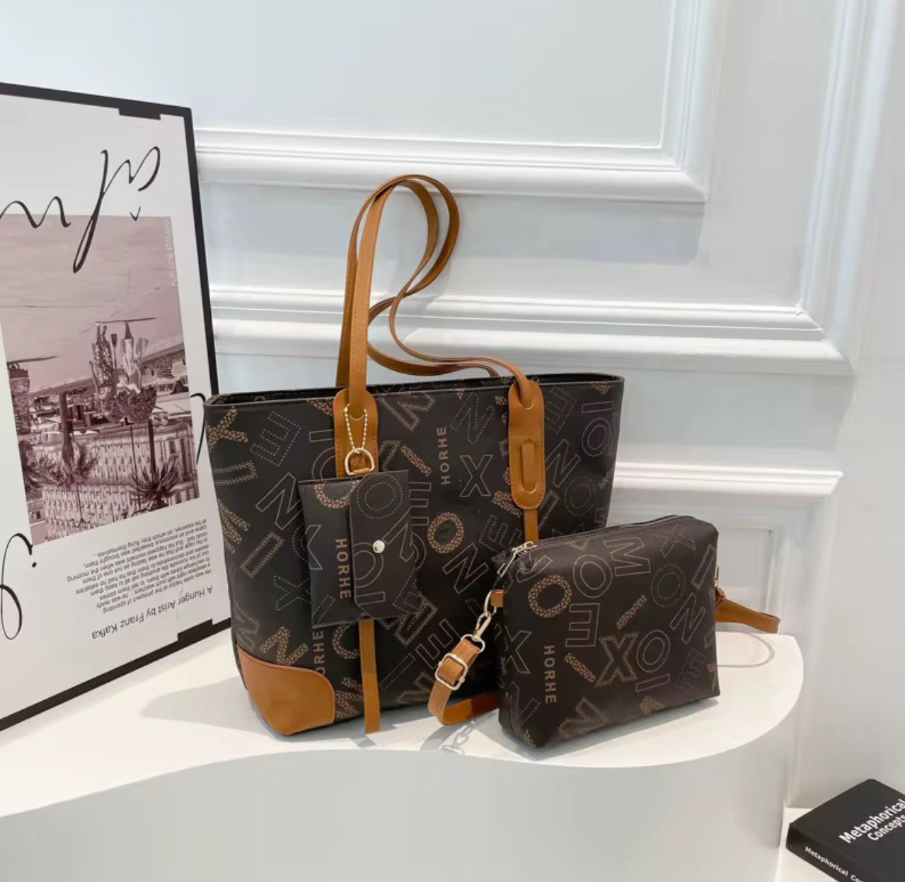 EVERYWHERE I GO -THREE PIECE HAND BAG/PURSE