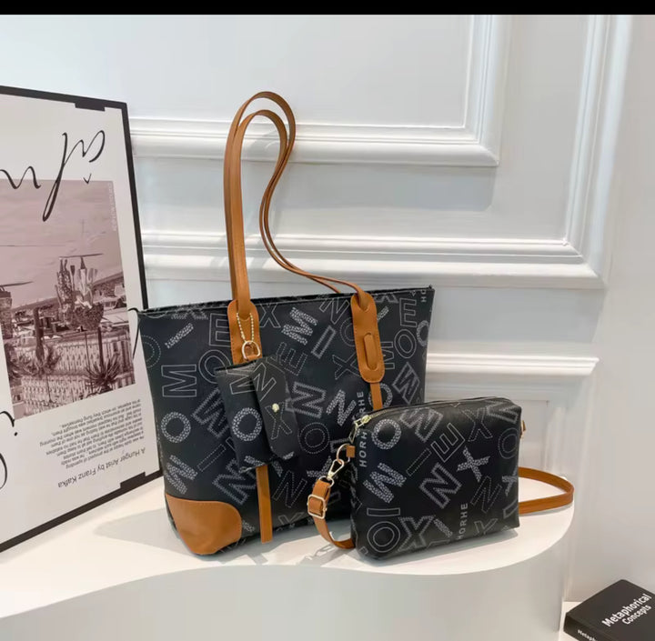 EVERYWHERE I GO -THREE PIECE HAND BAG/PURSE