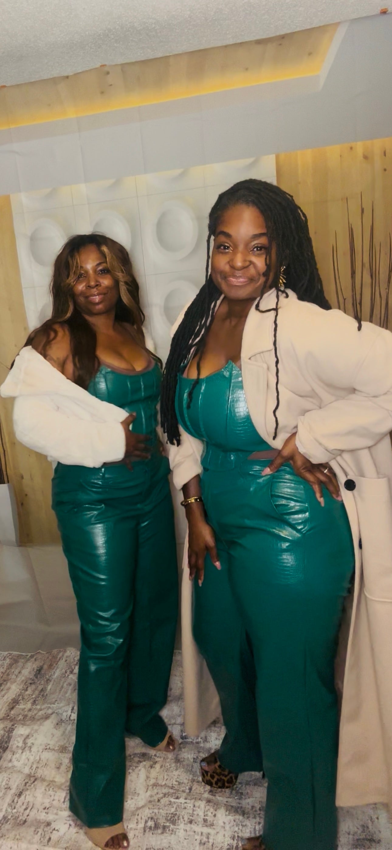 Fill me in - 2pc leather set