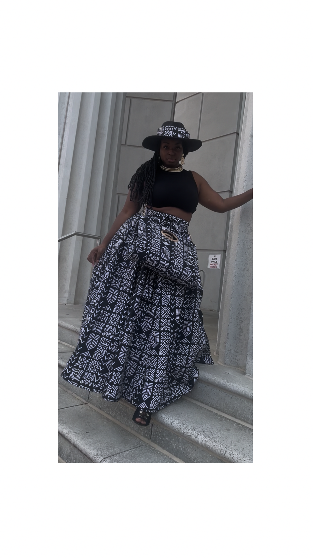 The Royal code 3 pc black and white set