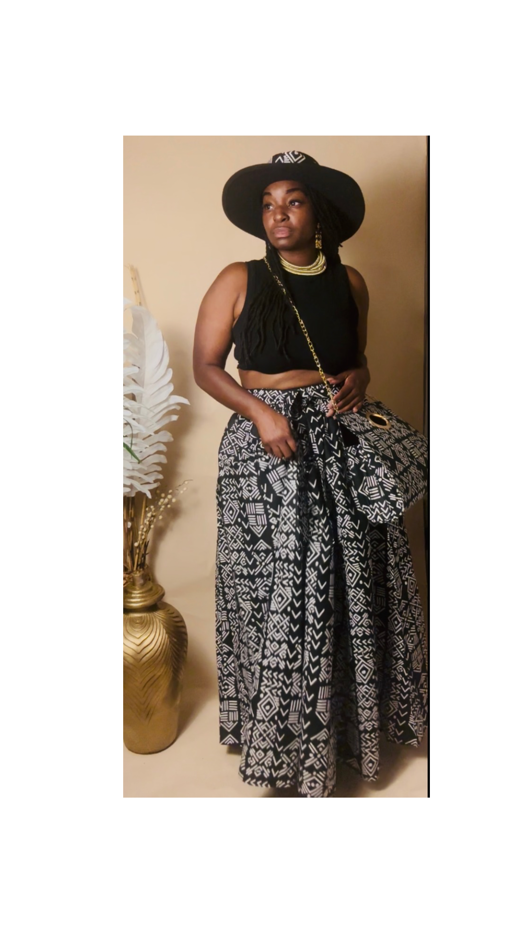 The Royal code 3 pc black and white set